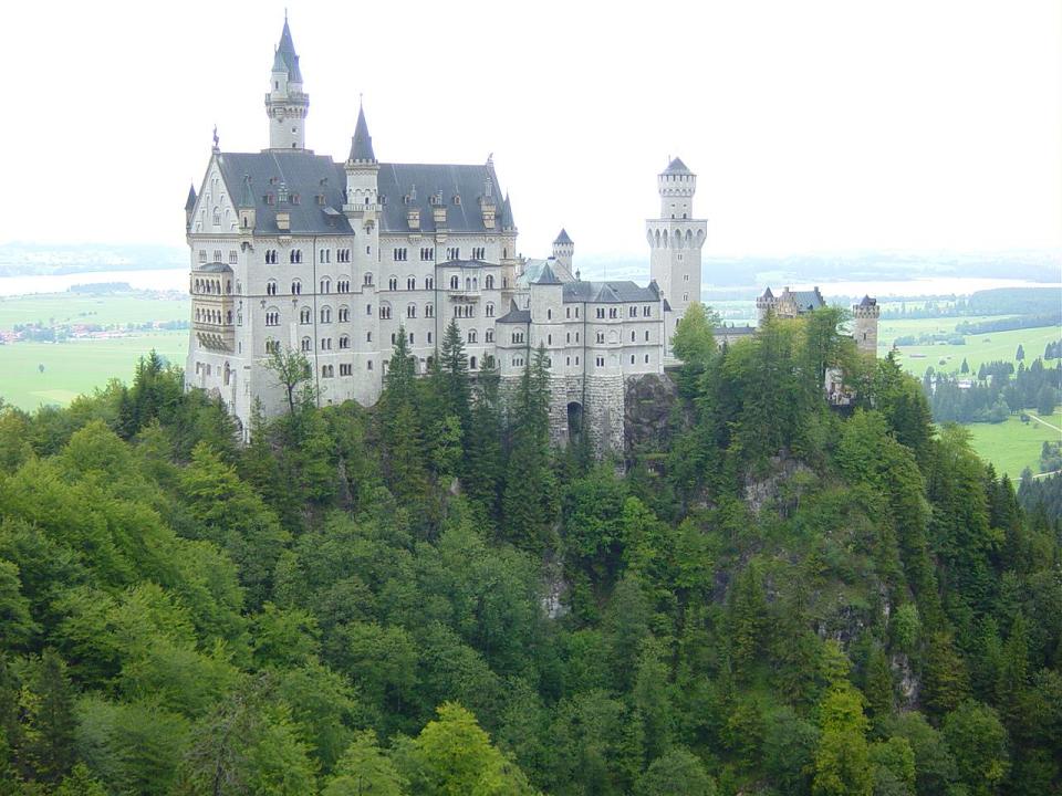 36 Neuschwanstein from bridge.JPG